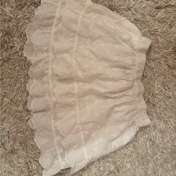 GAP Dresses & Skirts - GAP White Eyelet Ruffled Tiered Skirt Size M